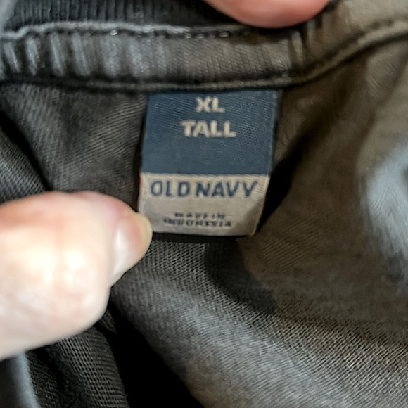 Old Navy Everyday Shirt 101 - Picture 3 of 4